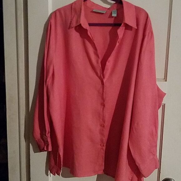 Marsh Landing button up top - Picture 1 of 5